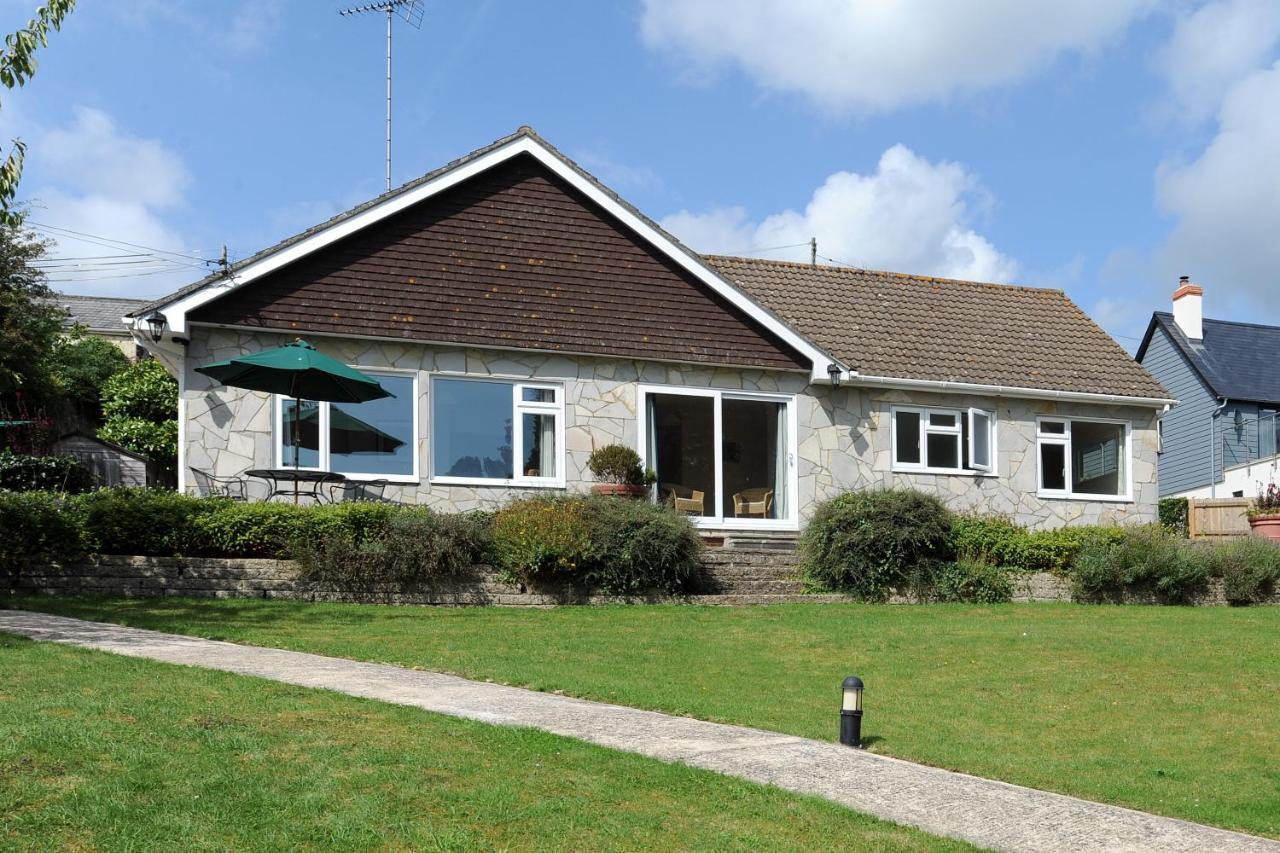 Strathaven Villa Uplyme Exterior photo
